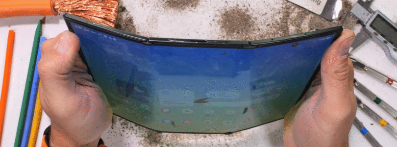 JerryRigEverything tests the durability of the Galaxy Z TriFold — breaking the “tri-fold” is easy