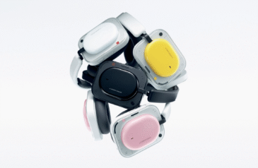 Nothing Headphone (a): Over-ear headphones with colored accents